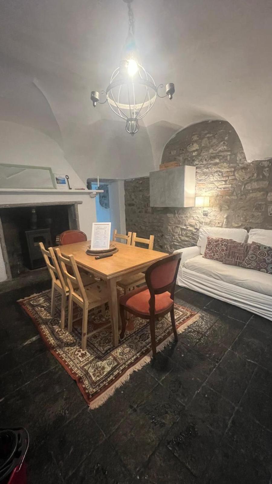 דירות לצנו Casa Caterina מראה חיצוני תמונה