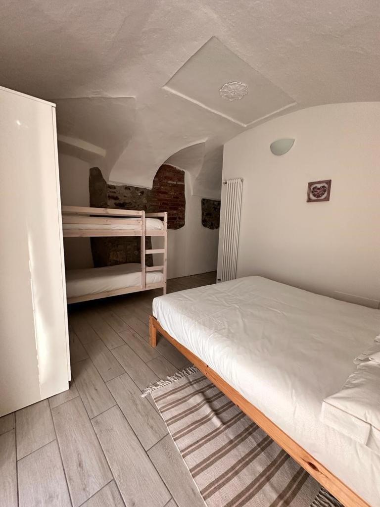 דירות לצנו Casa Caterina מראה חיצוני תמונה