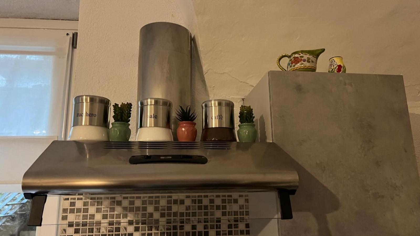 דירות לצנו Casa Caterina מראה חיצוני תמונה