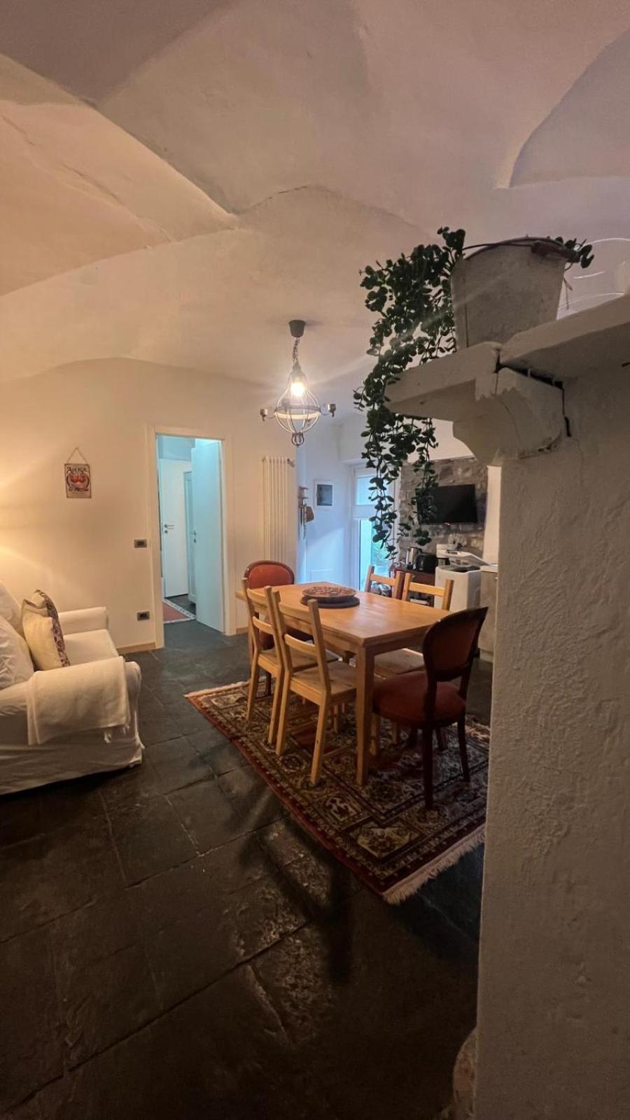 דירות לצנו Casa Caterina מראה חיצוני תמונה