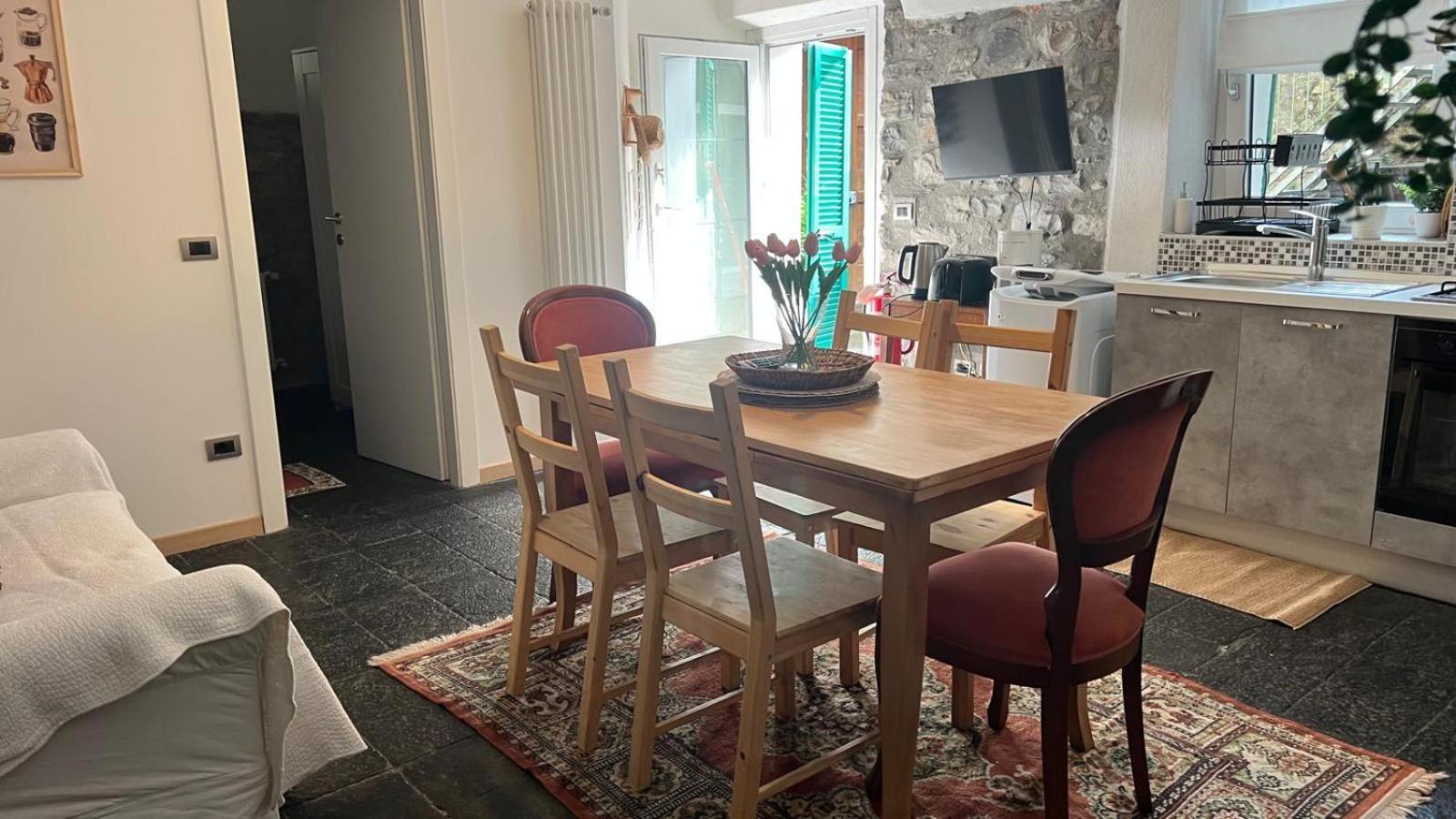 דירות לצנו Casa Caterina מראה חיצוני תמונה